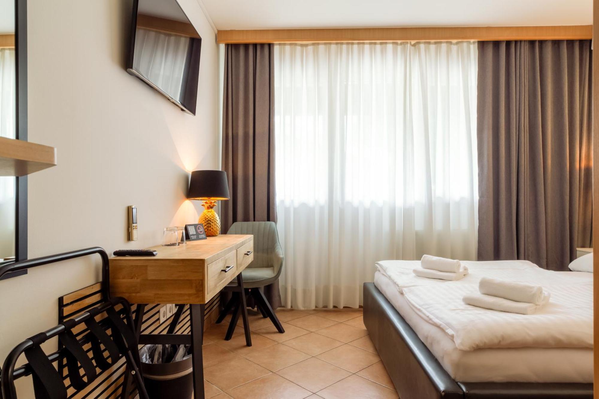 & Hotel
